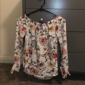 One clothing Los Angeles off the shoulder blouse